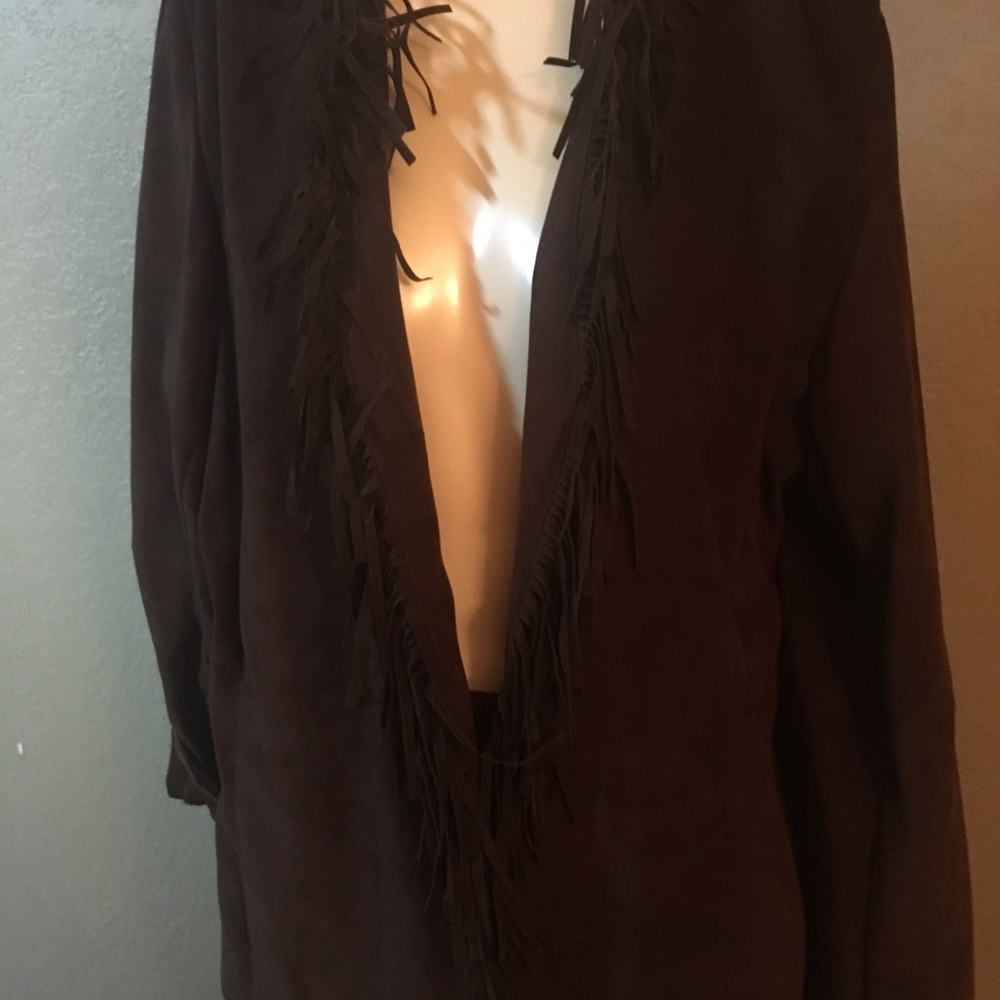 Suit - Picture 6 of 8